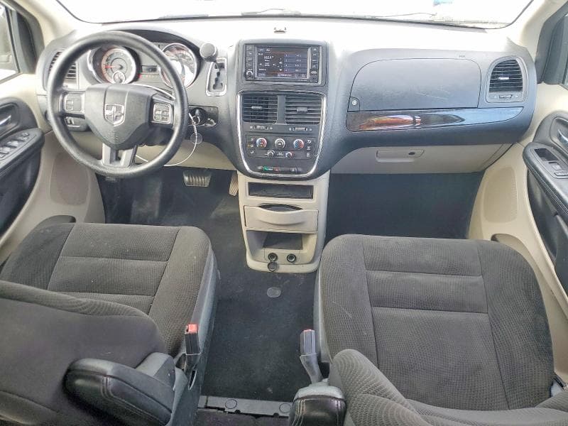 2017 DODGE GRAND CARAVAN SE 8