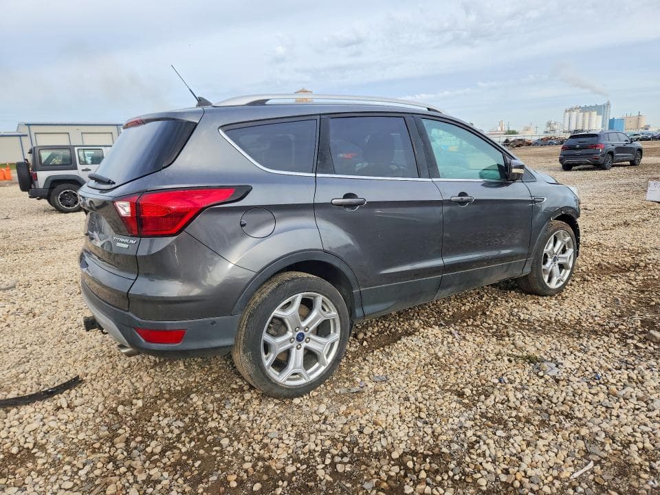 2019 FORD ESCAPE TITANIUM 3