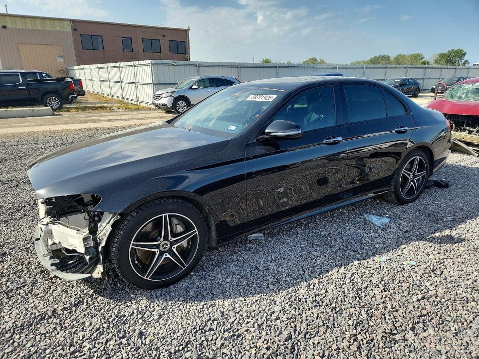 2018 MERCEDES-BENZ E 300 - 1