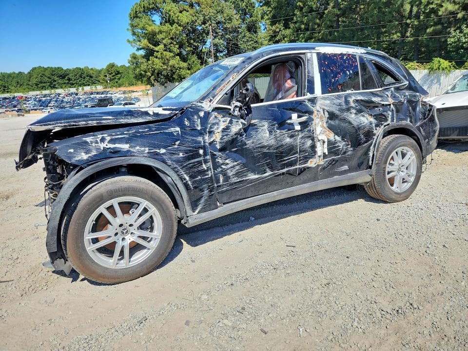 2026 MERCEDES-BENZ GLC 300