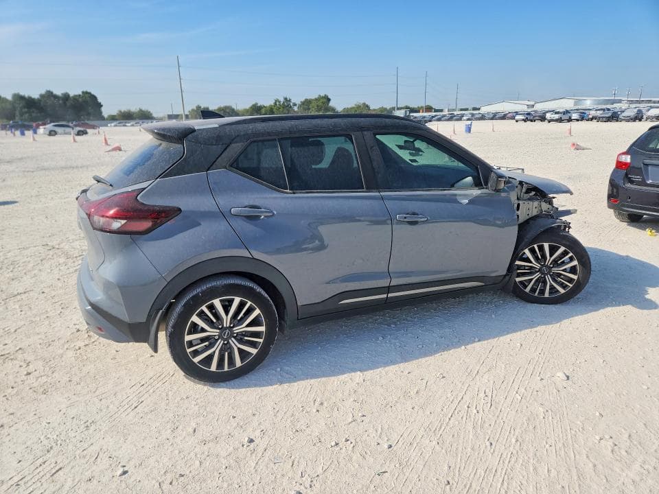 2023 NISSAN KICKS SR 3