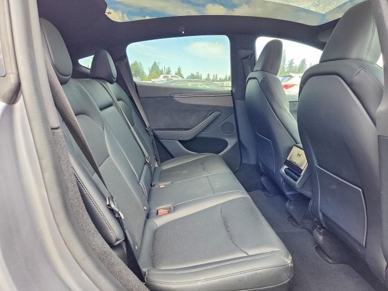2026 TESLA MODEL Y 11