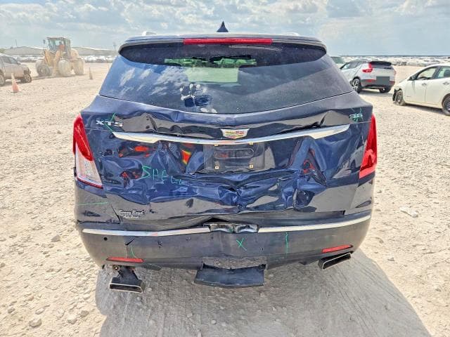 2017 CADILLAC XT5 6
