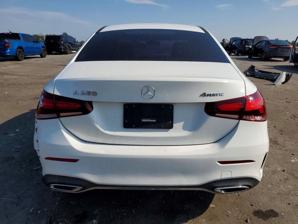 2022 MERCEDES-BENZ A 220 4MATIC 6