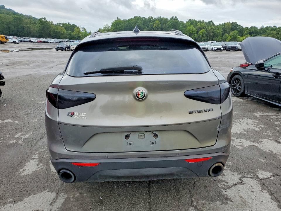 2019 ALFA ROMEO STELVIO 6