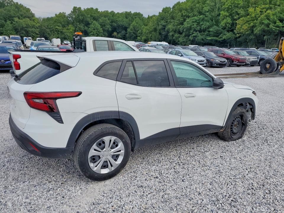 2024 CHEVROLET TRAX LS 3