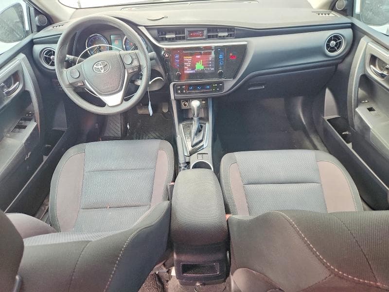 2018 TOYOTA COROLLA LE 8