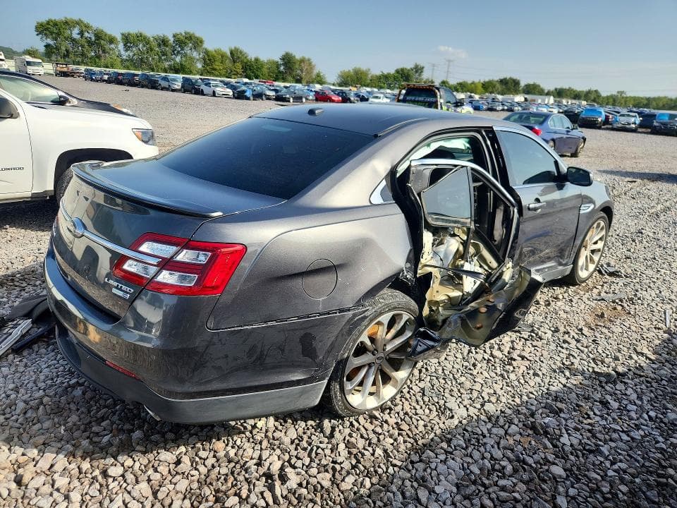 2017 FORD TAURUS LIMITED 3