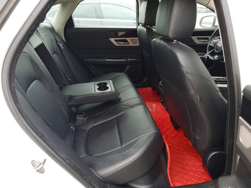 2017 JAGUAR XF PREMIUM 10