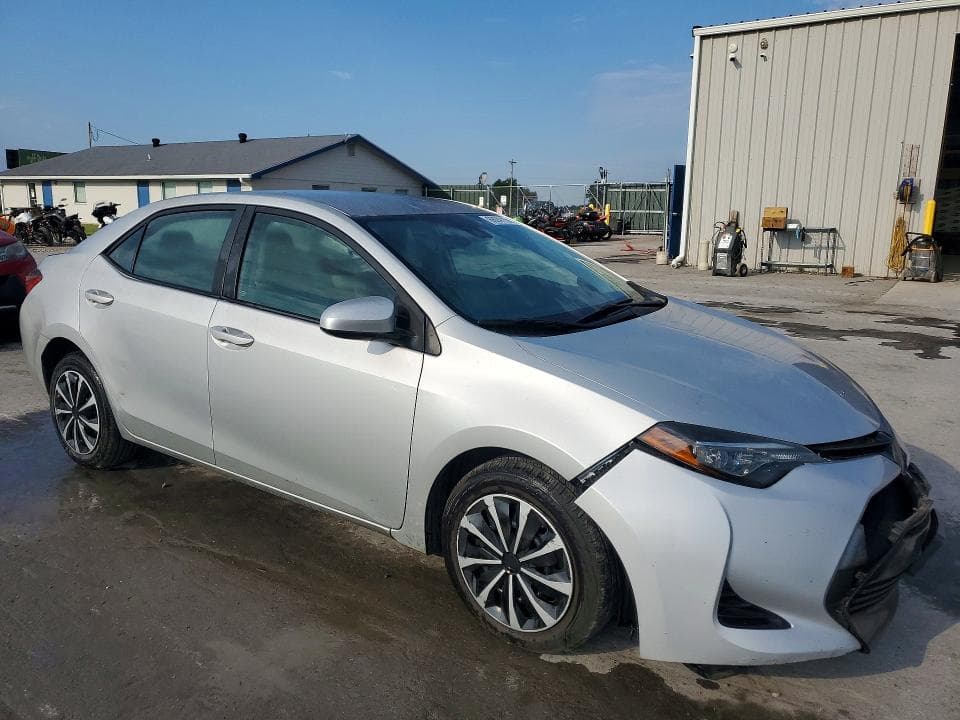 2018 TOYOTA COROLLA LE 4