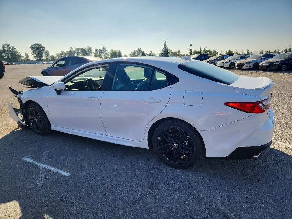 2026 TOYOTA CAMRY SE 2