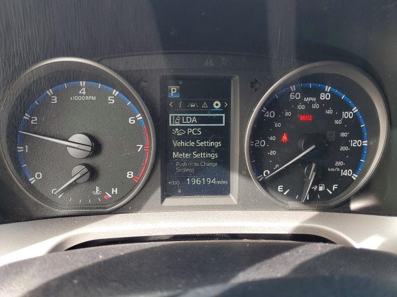 2017 TOYOTA RAV4 LE 9