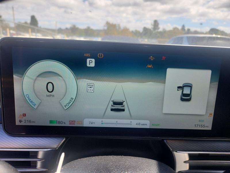 2024 GENESIS GV60 STANDARD 9
