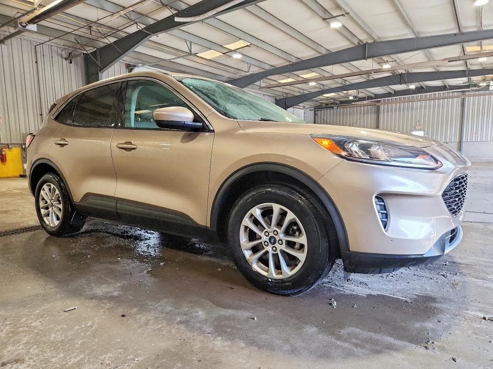 2021 FORD ESCAPE SE 4