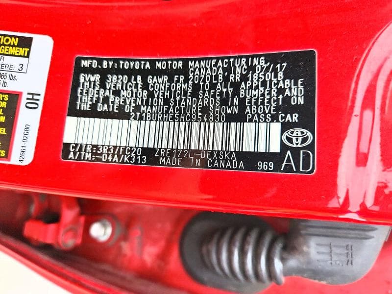 2017 TOYOTA COROLLA SE 12