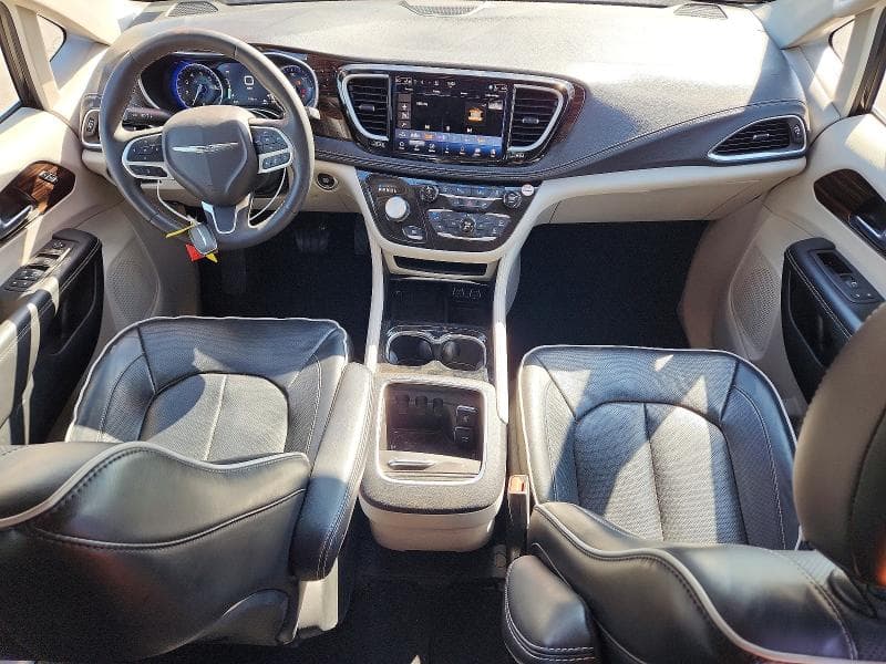 2024 CHRYSLER PACIFICA LIMITED 8