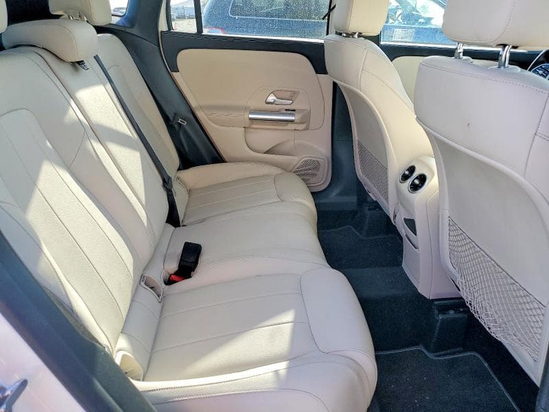 2022 MERCEDES-BENZ GLA 250 10