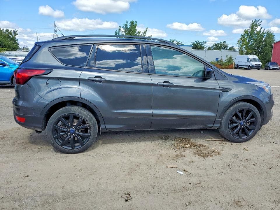 2019 FORD ESCAPE SE 3