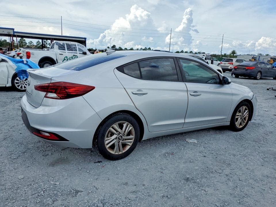 2019 HYUNDAI ELANTRA SEL 3