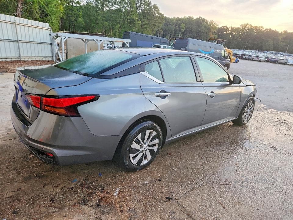 2023 NISSAN ALTIMA S 3