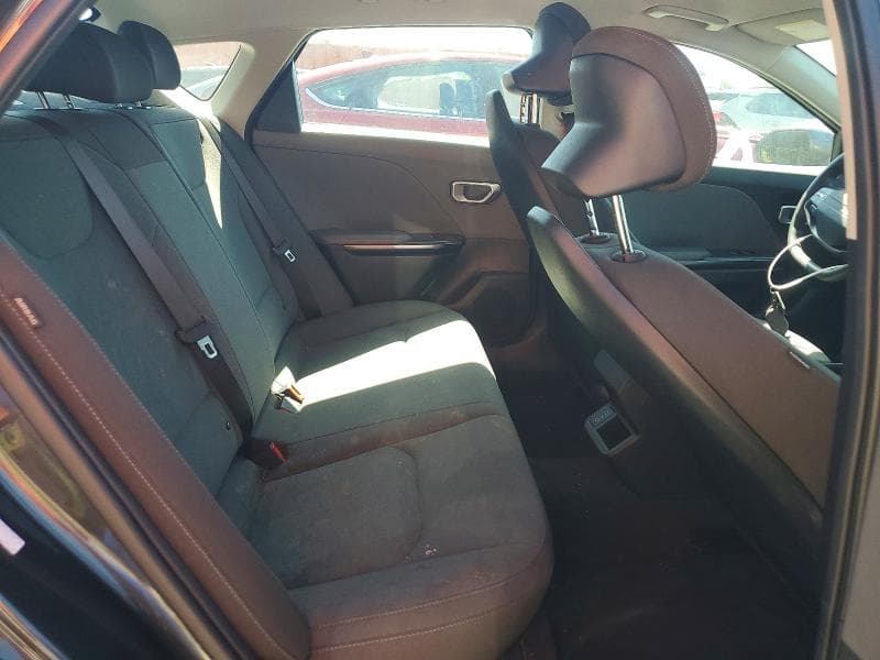 2025 KIA K4 LXS 10