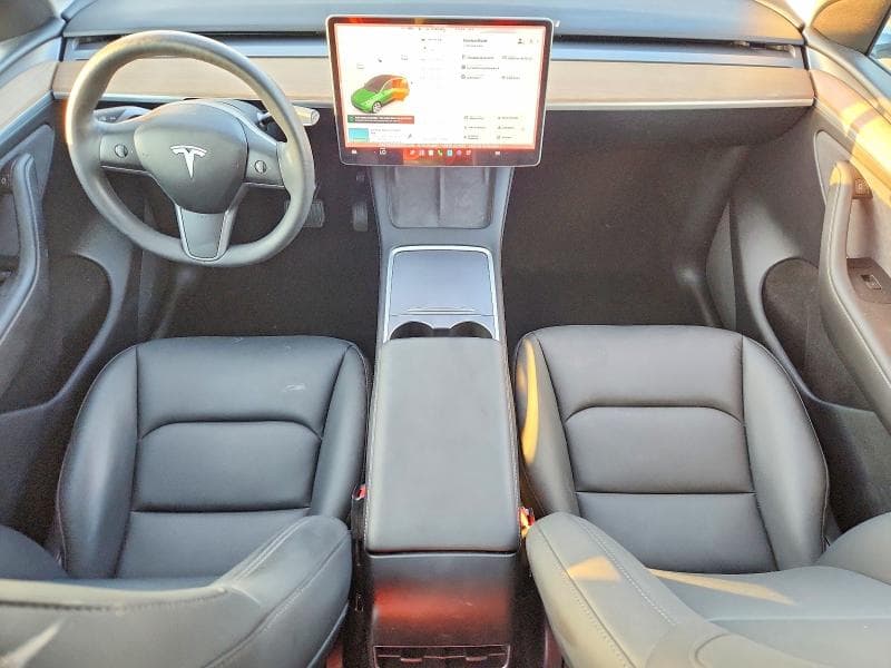 2024 TESLA MODEL Y 8