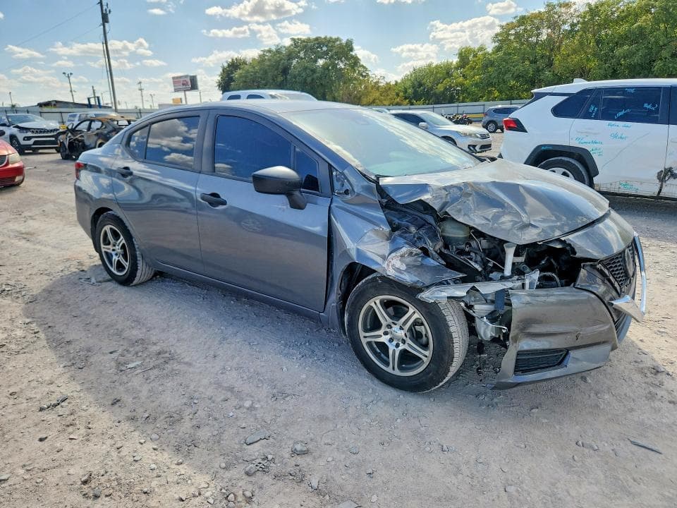 2021 NISSAN VERSA S 4