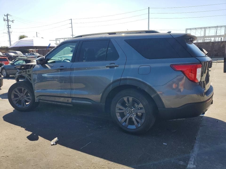 2024 FORD EXPLORER XLT 2