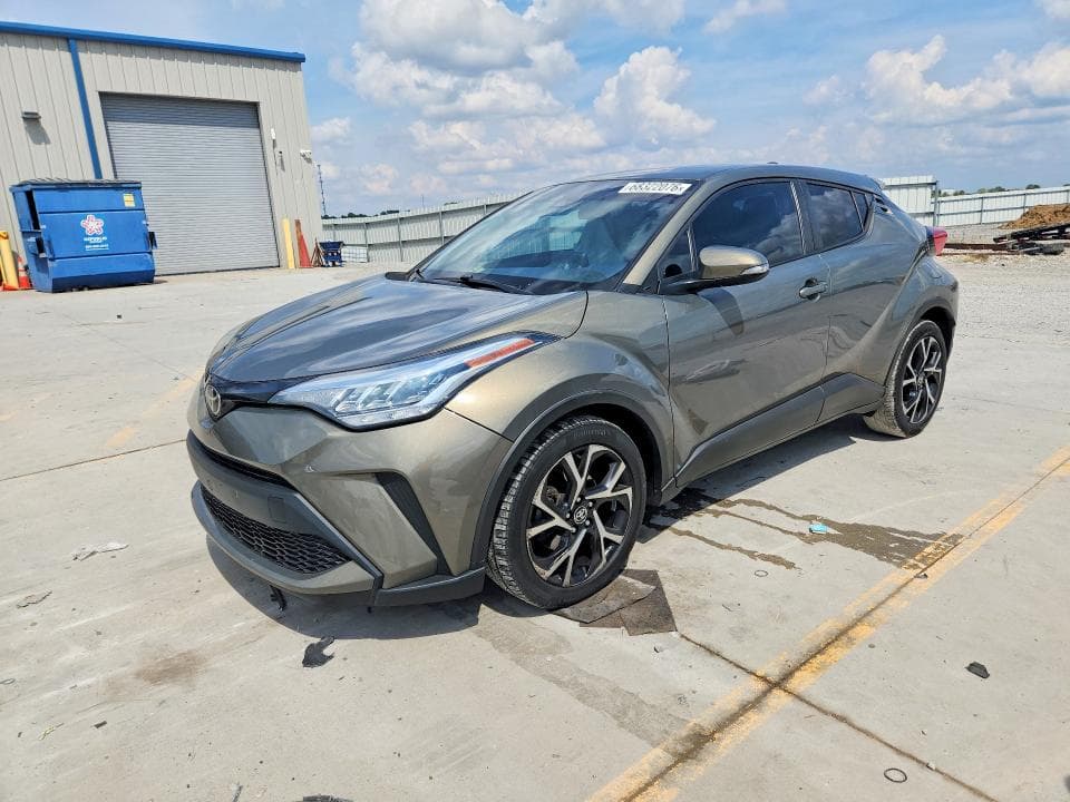 2021 TOYOTA C-HR XLE