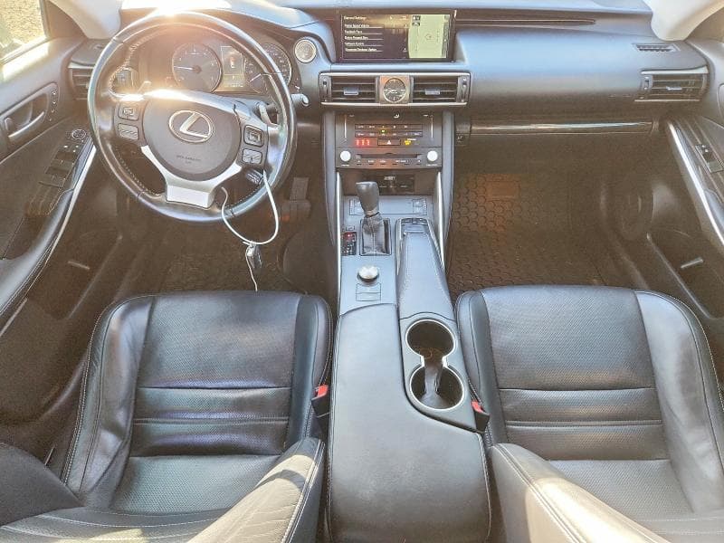 2017 LEXUS IS 350 8