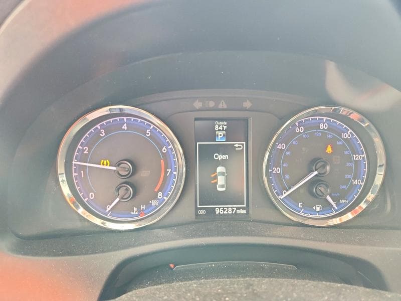 2019 TOYOTA COROLLA SE 9