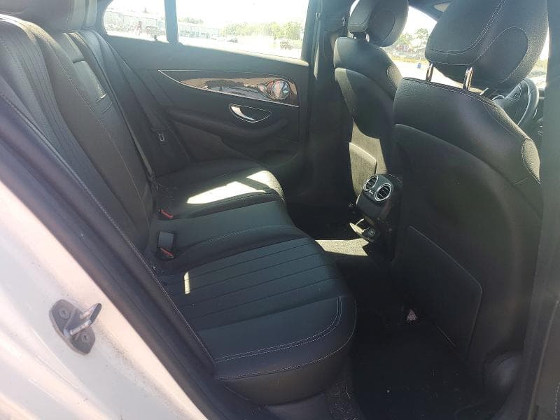 2017 MERCEDES-BENZ E 300 4MATIC 10