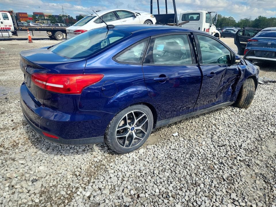 2017 FORD FOCUS SEL 3