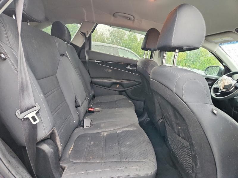 2020 KIA SORENTO LX 11