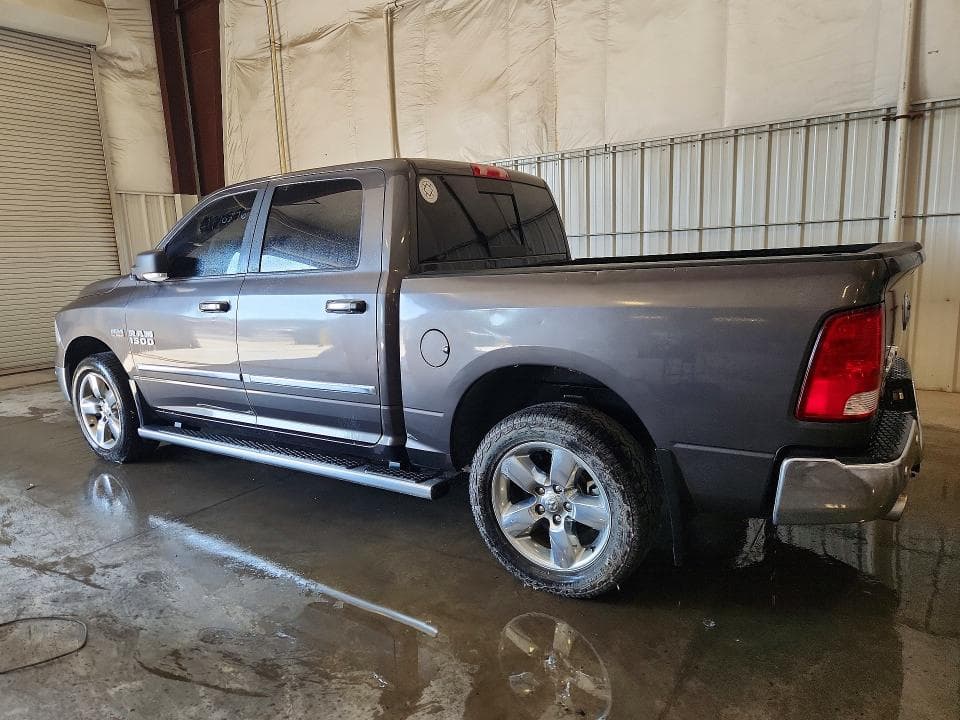 2018 RAM 1500 SLT 2