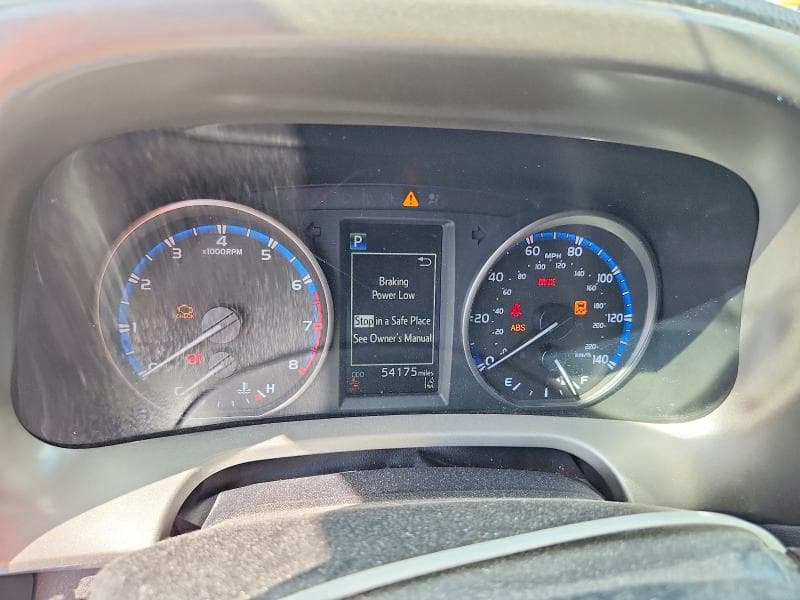 2018 TOYOTA RAV4 LE 9