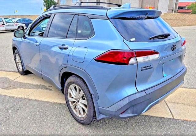 2022 TOYOTA COROLLA CROSS LE 3