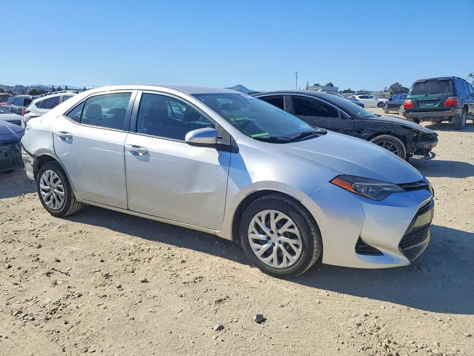 2018 TOYOTA COROLLA LE 4