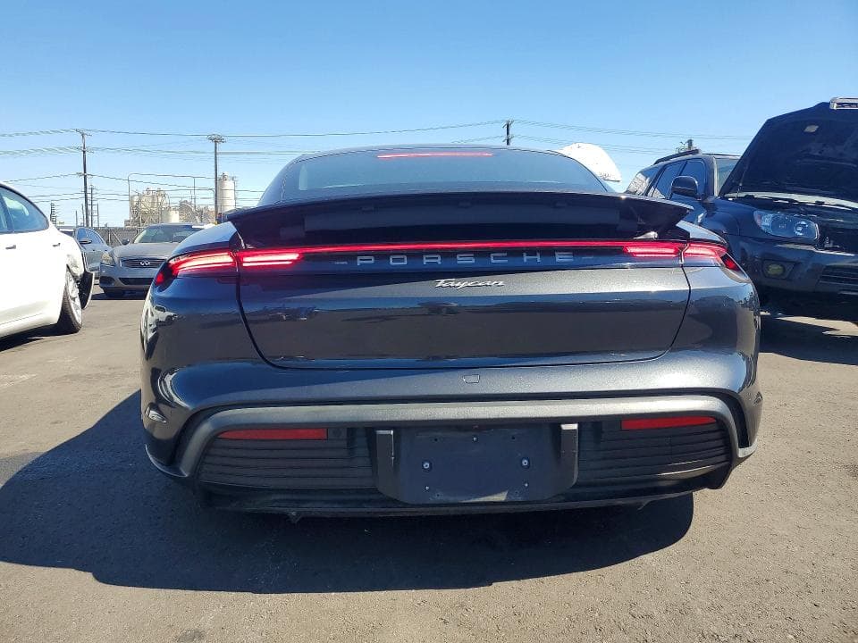 2021 PORSCHE TAYCAN 6