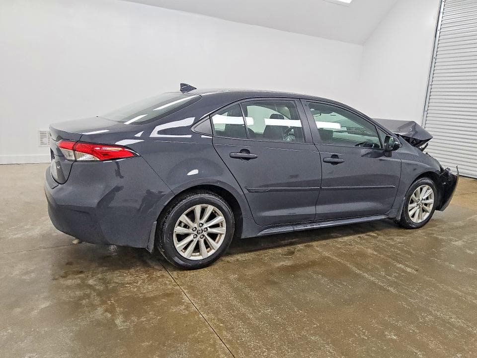2024 TOYOTA COROLLA LE 3
