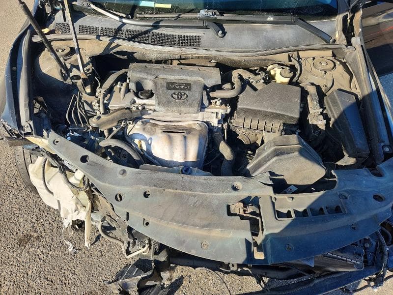 2017 TOYOTA CAMRY SE 11