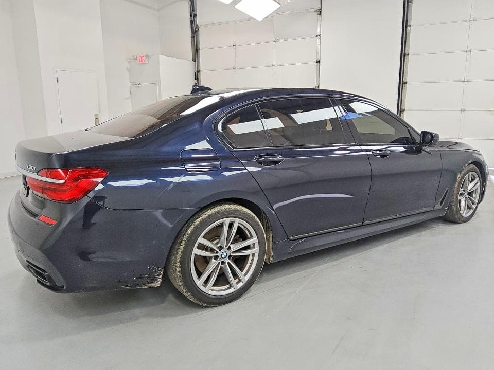 2019 BMW 750 XI 3