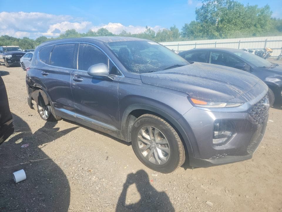 2019 HYUNDAI SANTA FE SE 4