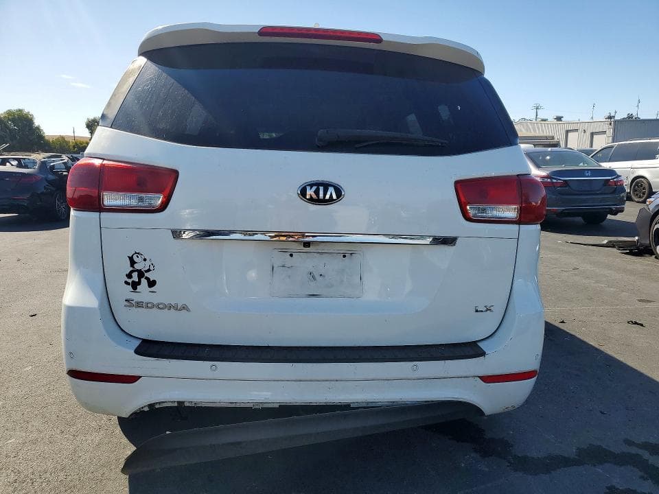 2017 KIA SEDONA LX 6
