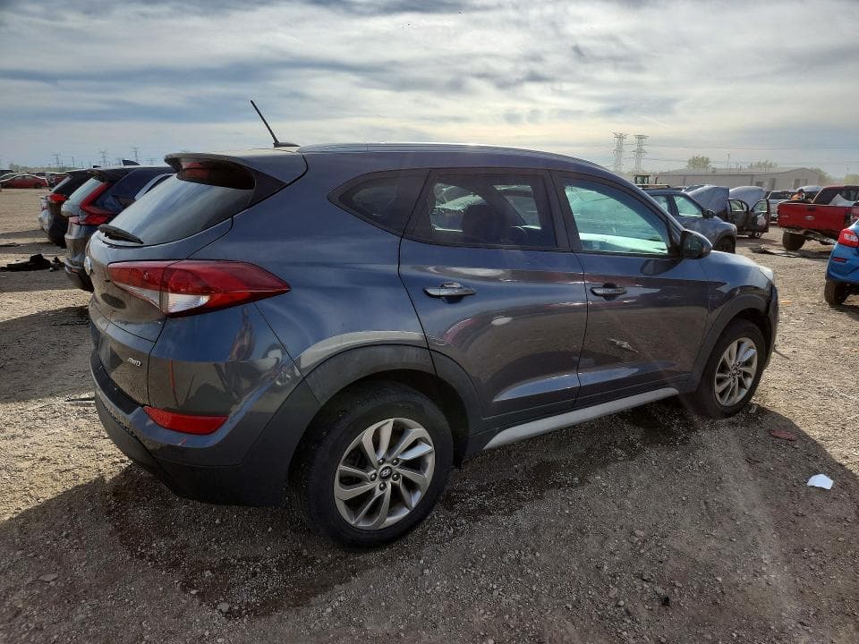 2017 HYUNDAI TUCSON SE 3