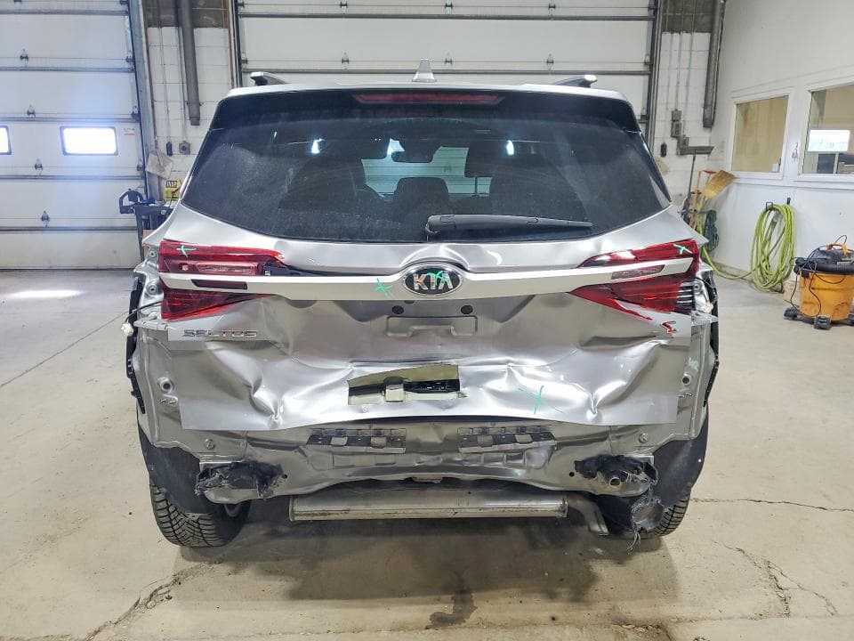 2021 KIA SELTOS S 6
