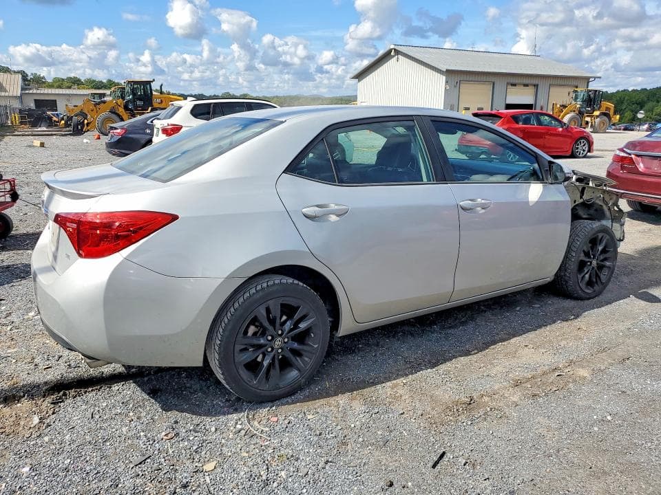 2018 TOYOTA COROLLA SE 3
