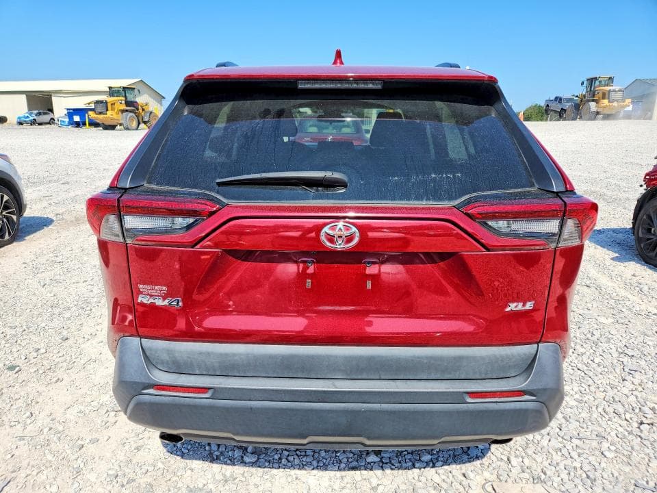 2019 TOYOTA RAV4 XLE 6