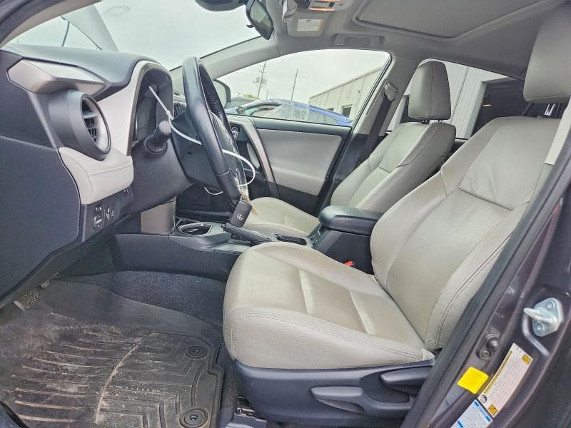 2017 TOYOTA RAV4 XLE 7