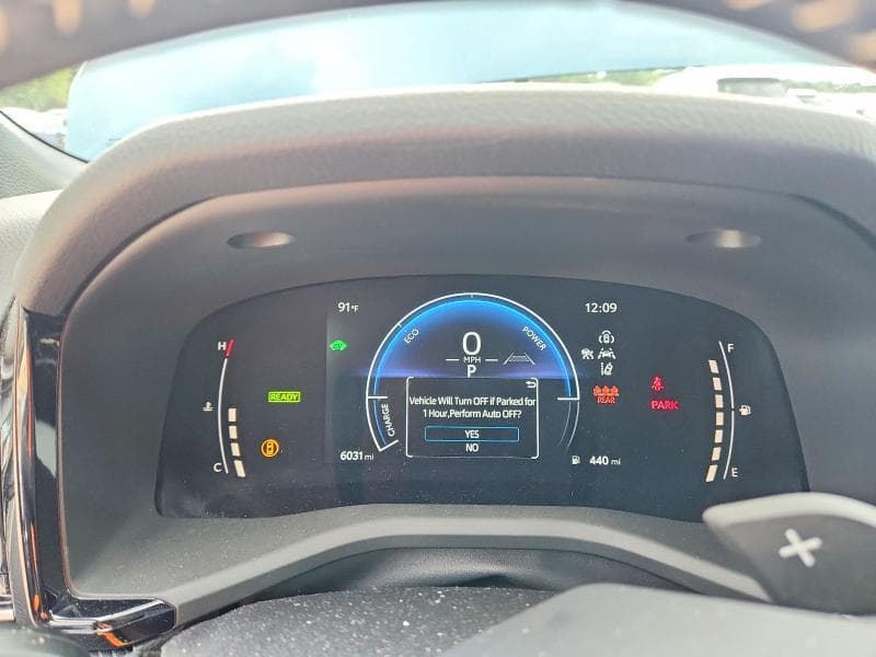 2025 TOYOTA CAMRY SE 9